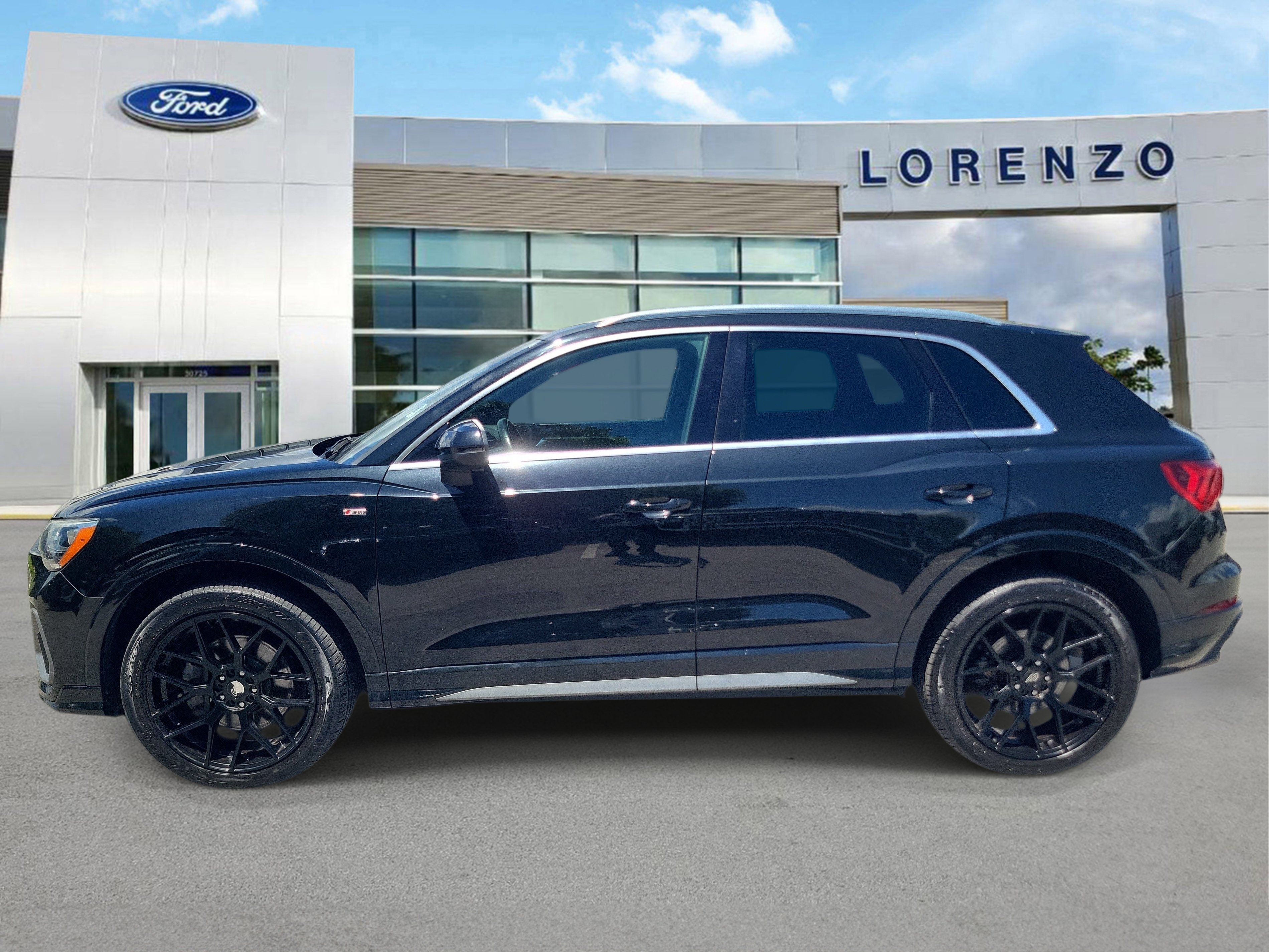 Used 2020 Audi Q3 2.0T Premium w/ Convenience Package AWD/4WD image 8