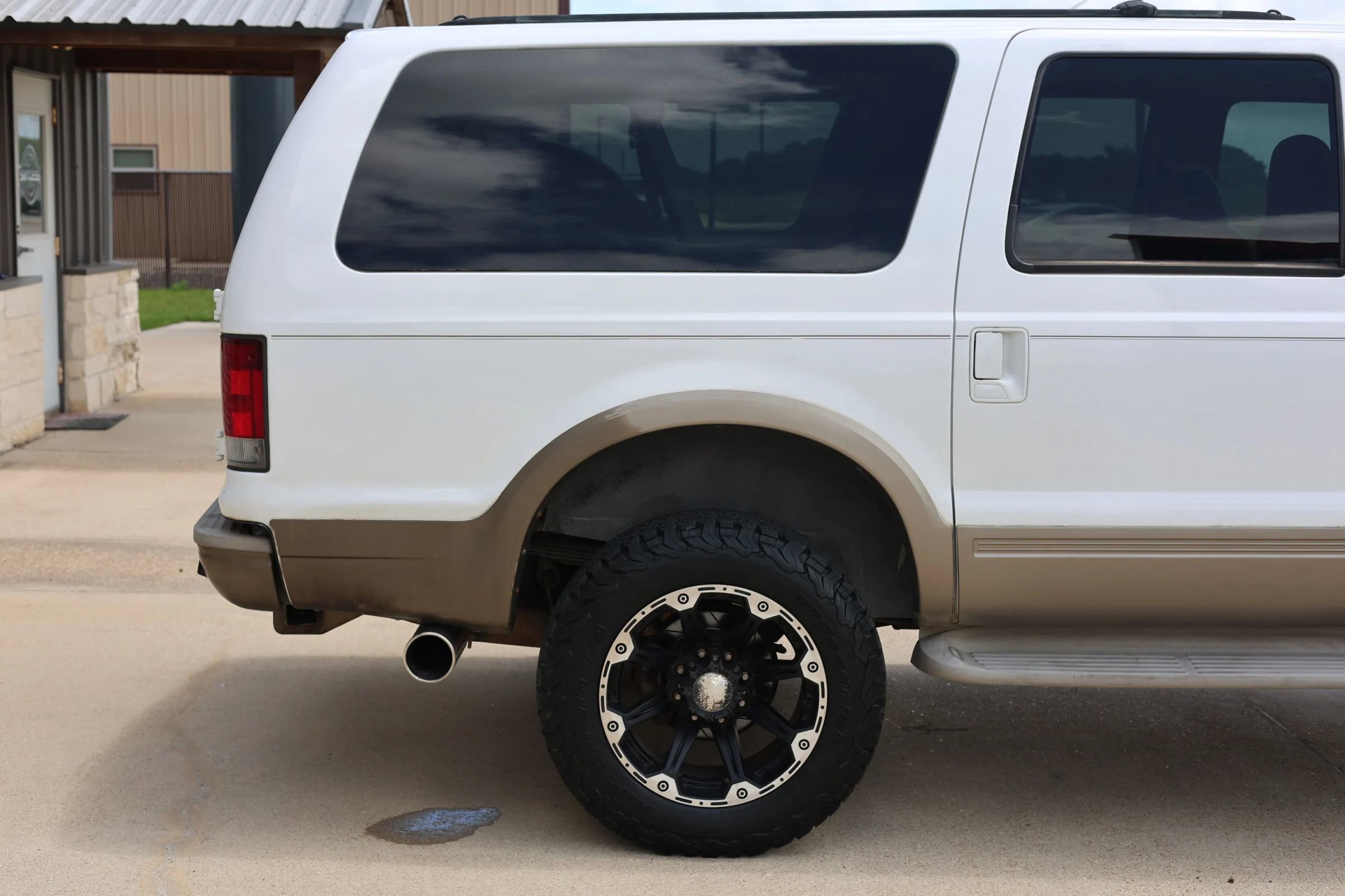 Used 2004 Ford Excursion Eddie Bauer AWD/4WD image 15