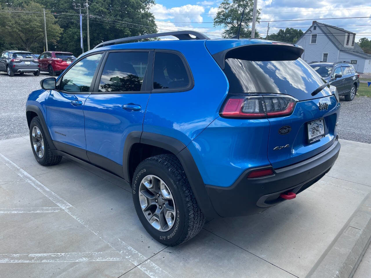 Used 2019 Jeep Cherokee Trailhawk w/ Cold Weather Group image 6