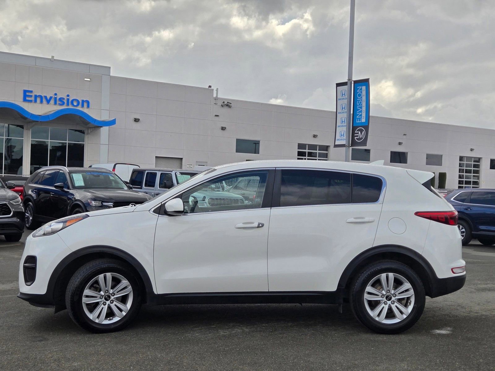 Used 2019 Kia Sportage LX FWD image 4