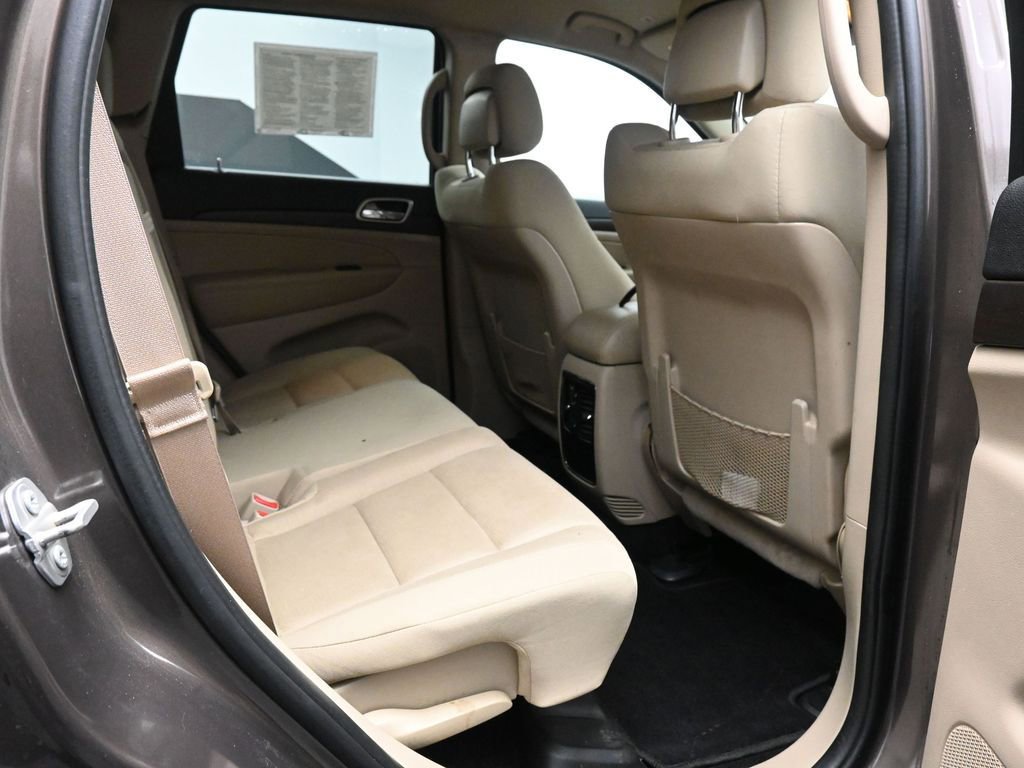 Used 2017 Jeep Grand Cherokee Laredo w/ Quick Order Package 23E image 21