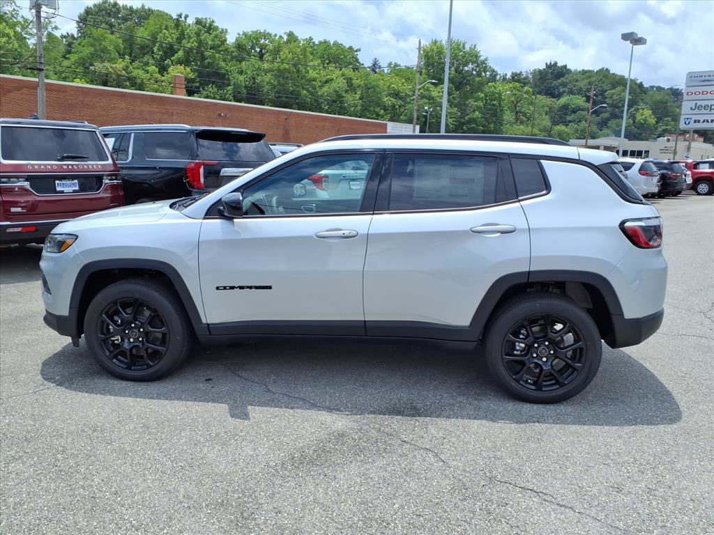 New 2026 Jeep Compass Latitude AWD/4WD image 7