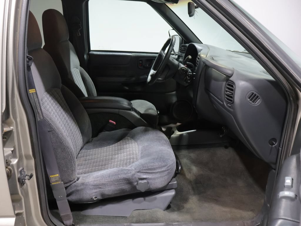 Used 1998 Chevrolet Blazer LS w/ Preferred Equipment Group RWD image 22