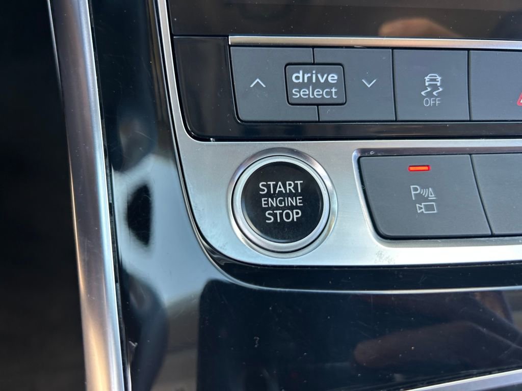 Used 2022 Audi Q8 Premium Plus w/ Premium Plus Package image 17