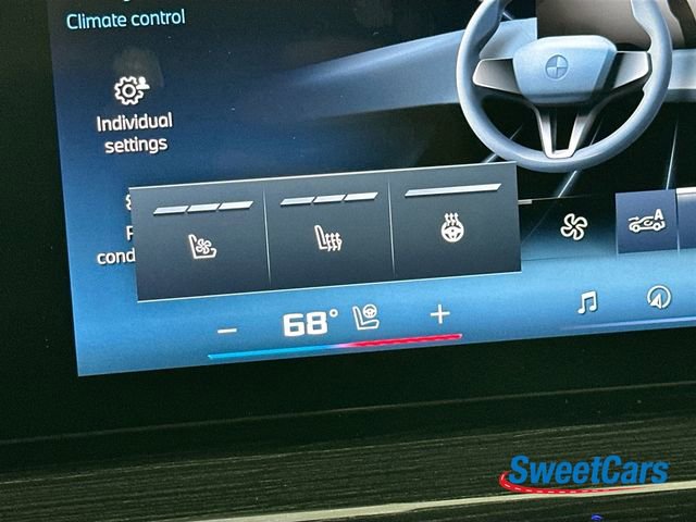 Used 2025 BMW X7 M60i image 32