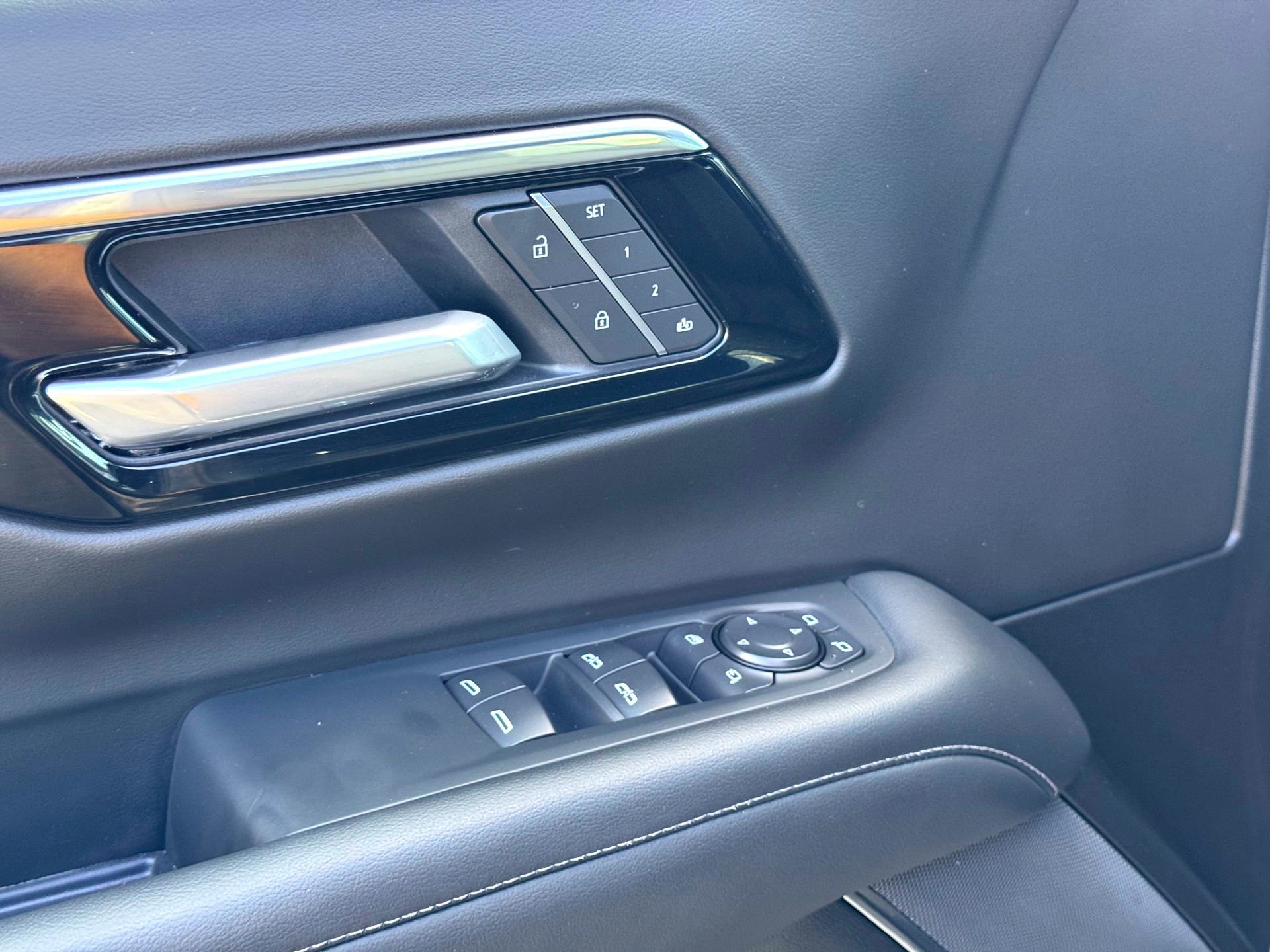 Used 2026 Chevrolet Tahoe Z71 w/ Comfort Package image 16