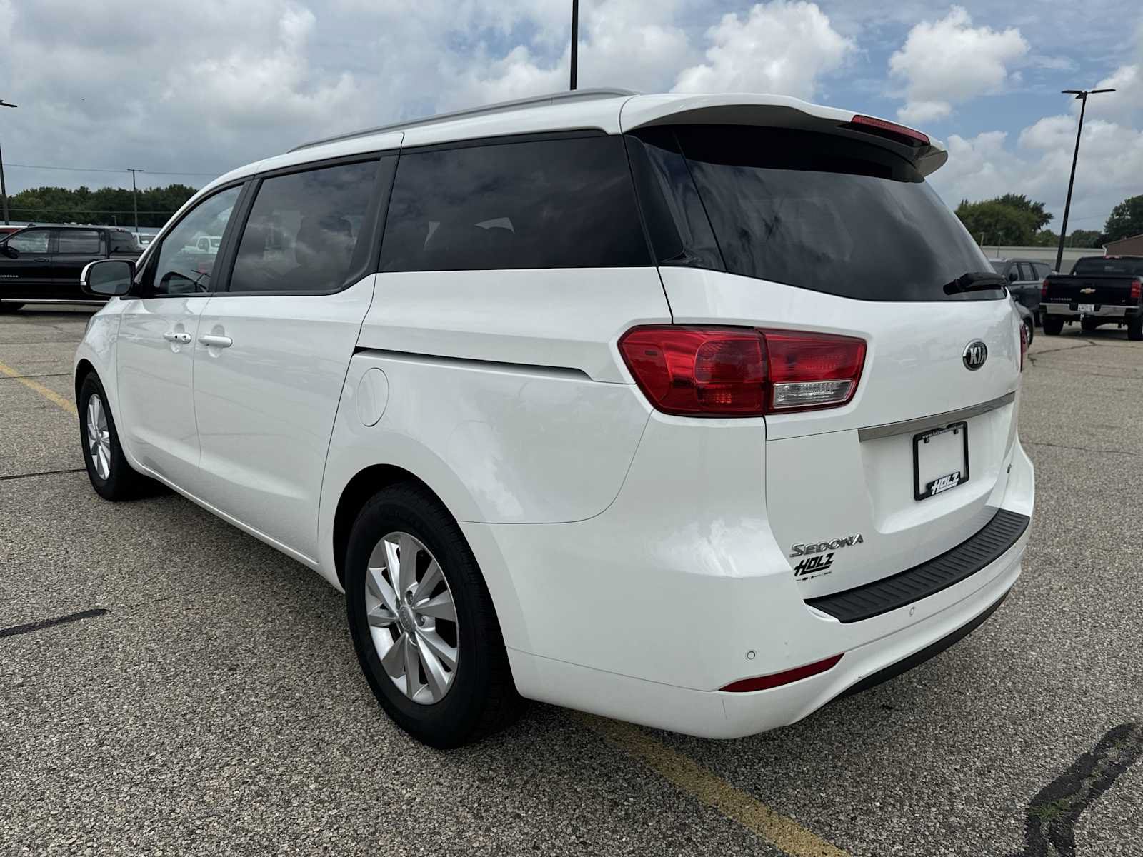 Used 2016 Kia Sedona LX w/ LX Essentials Premium Package FWD image 5
