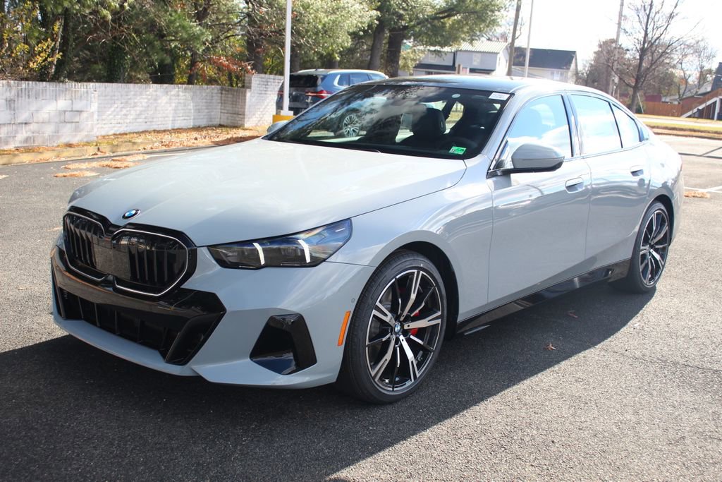 Used 2026 BMW 530i xDrive w/ Executive Package AWD/4WD image 4