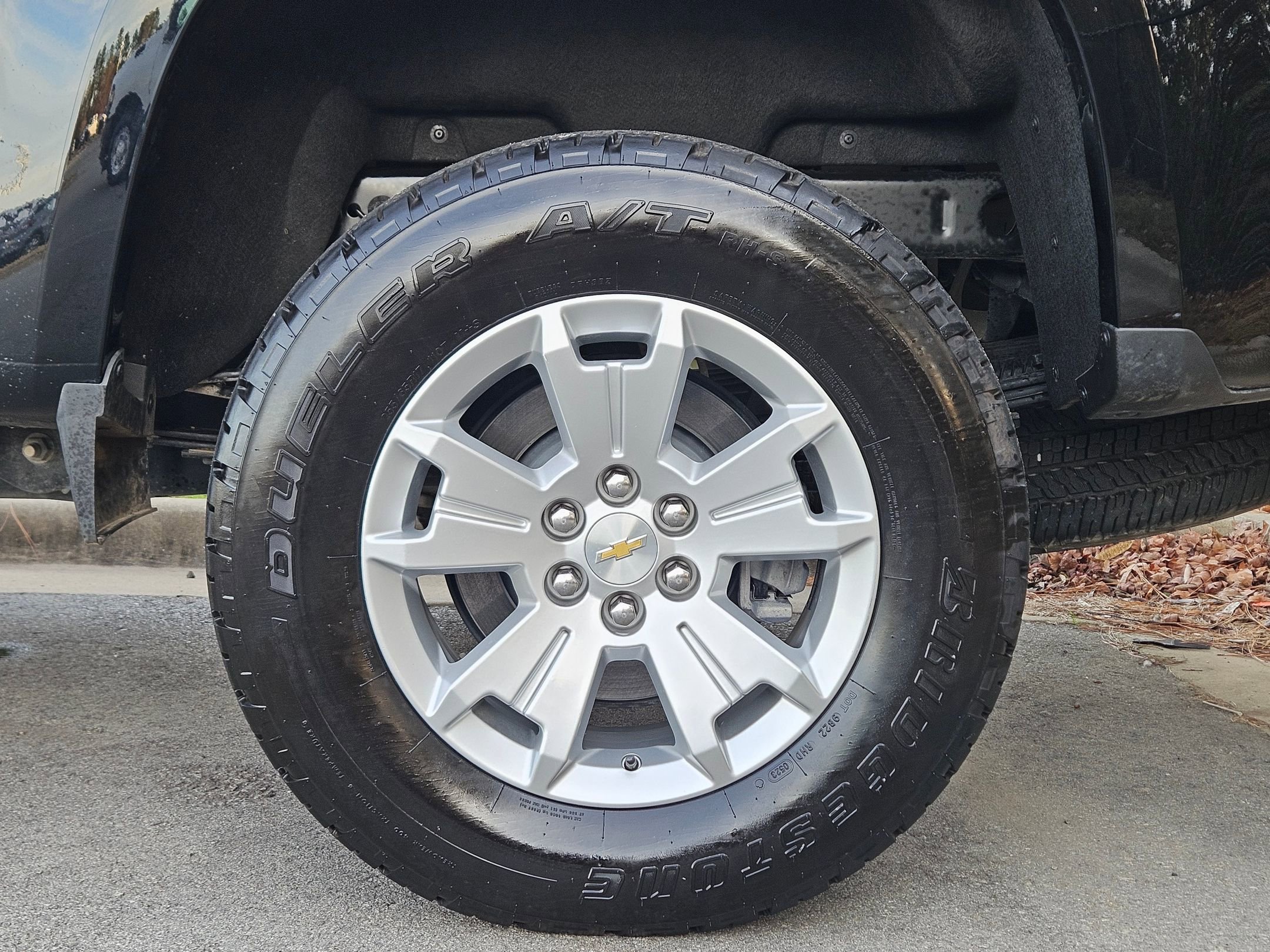 Used 2022 Chevrolet Colorado LT w/ Fleet Safety Package image 26