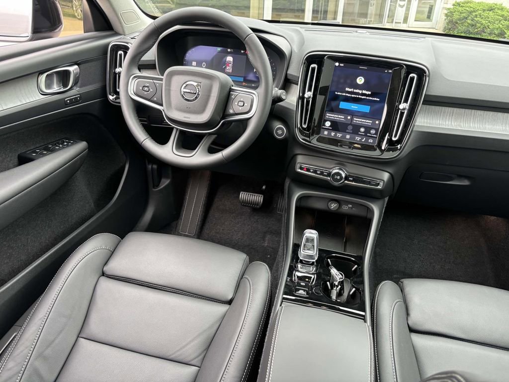 New 2026 Volvo XC40 B5 Plus w/ Protection Package Premier image 30