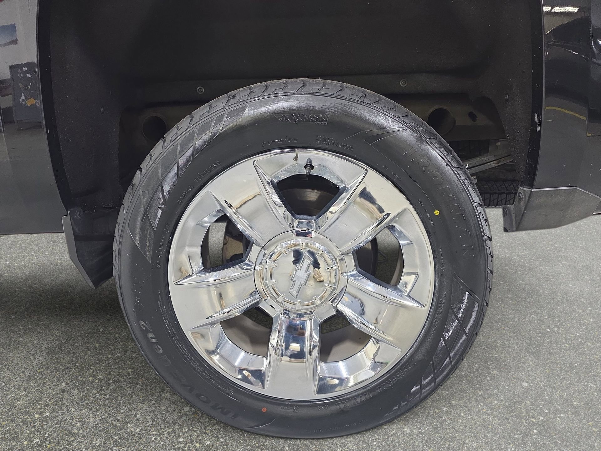 Used 2018 Chevrolet Silverado 1500 LTZ w/ Sport Package image 32