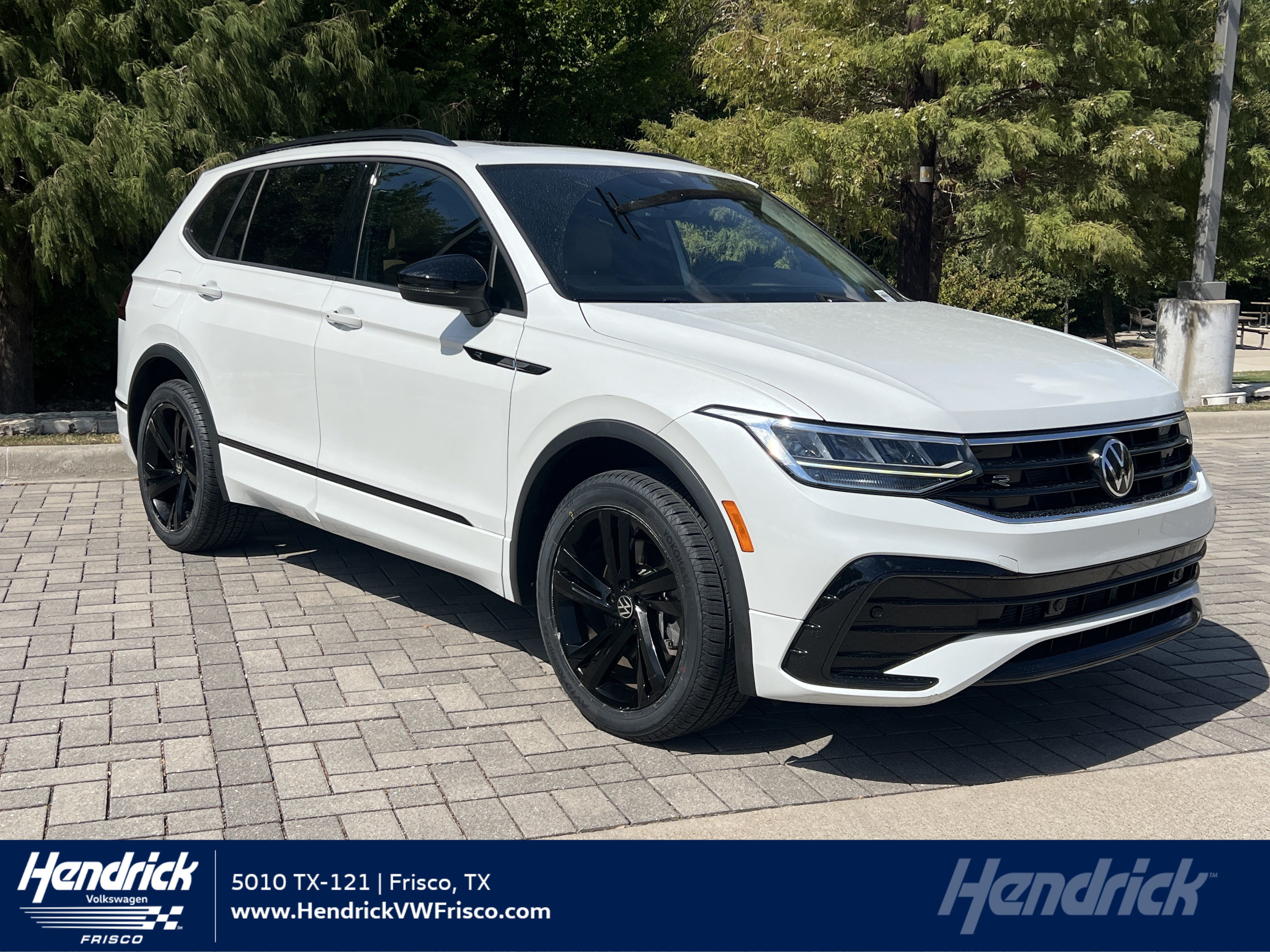 Certified 2023 Volkswagen Tiguan SE R-Line FWD image 1