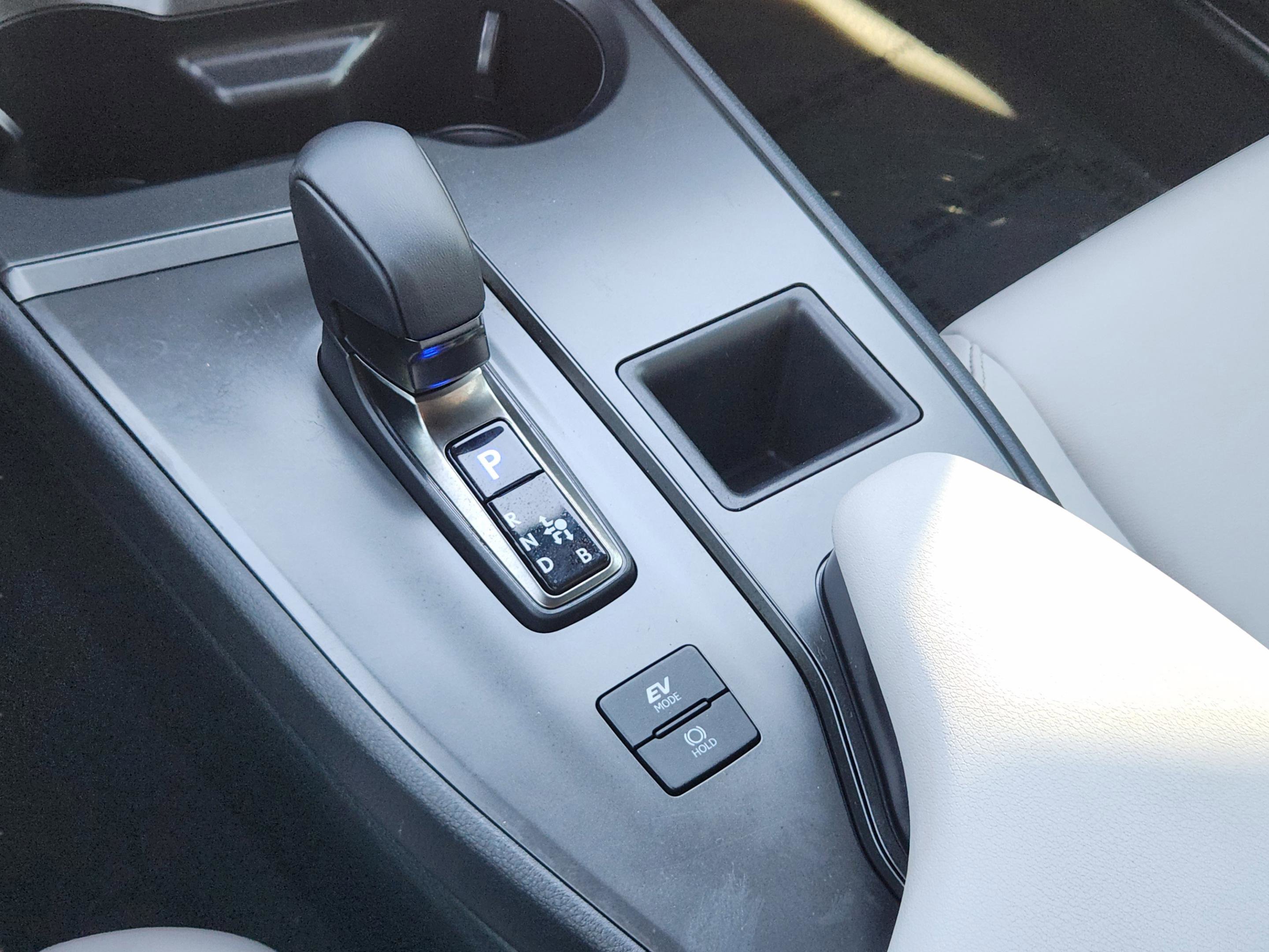 Certified 2025 Lexus UX 300h FWD image 14