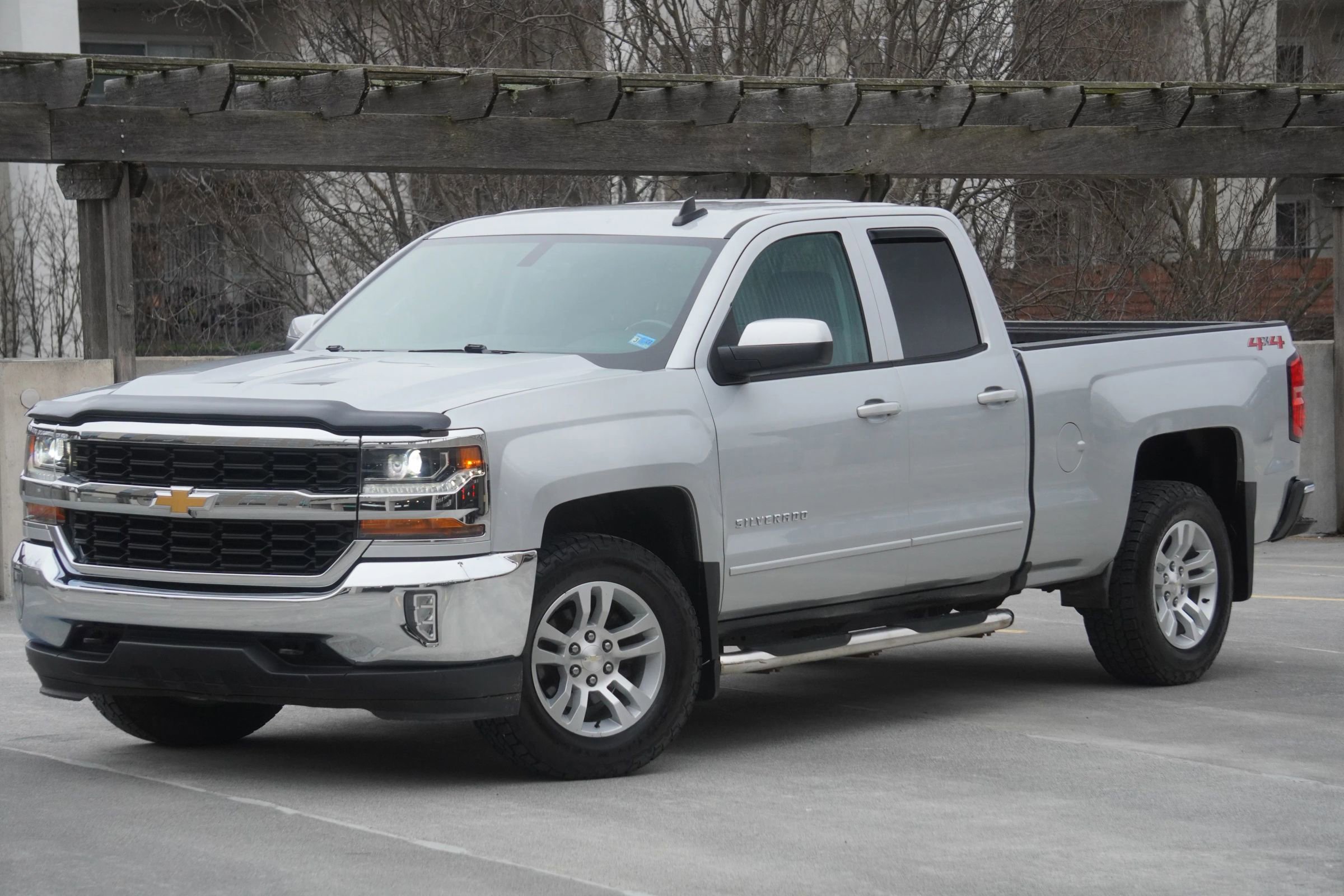 Used 2018 Chevrolet Silverado 1500 LT w/ All Star Edition AWD/4WD image 7