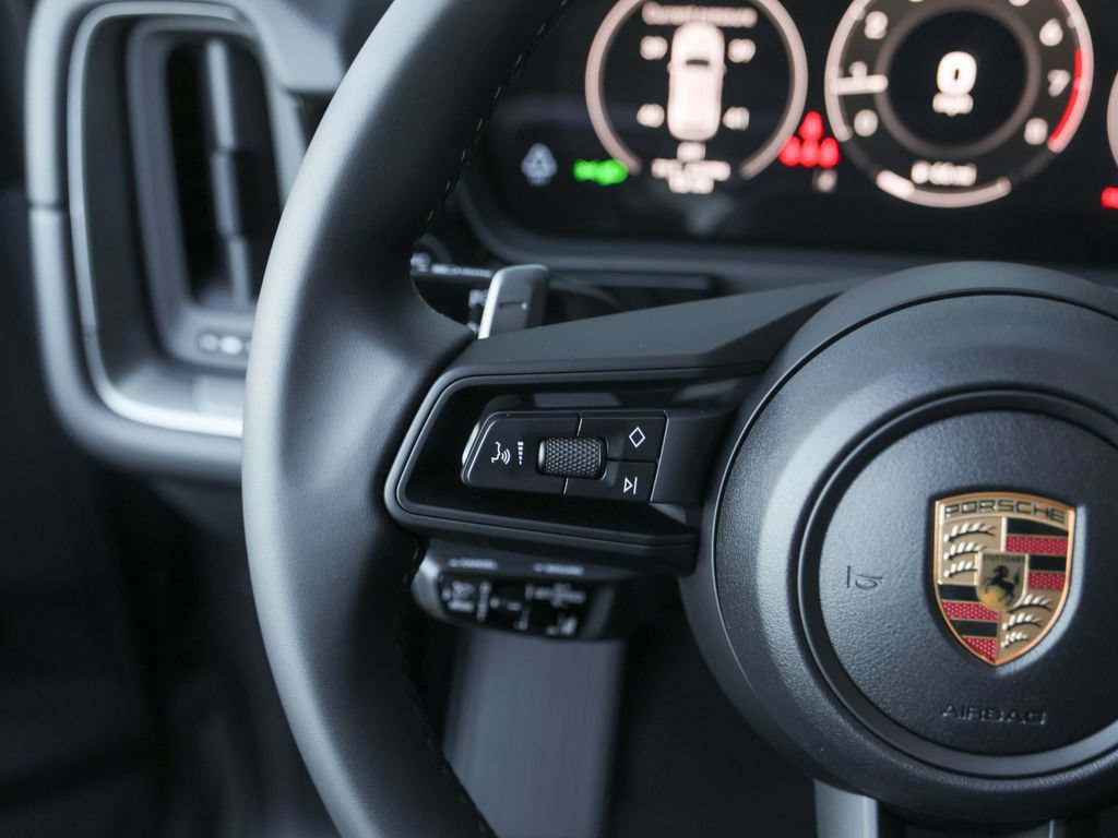 Certified 2026 Porsche Cayenne AWD/4WD image 21