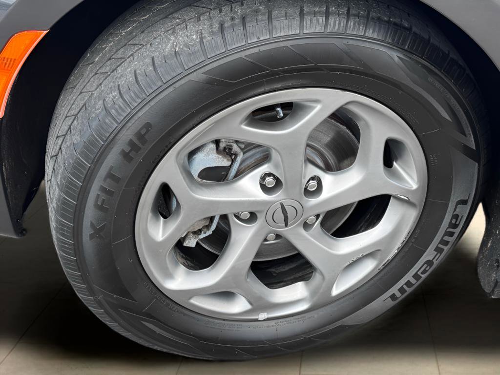 Used 2022 Chrysler Pacifica Limited FWD image 22