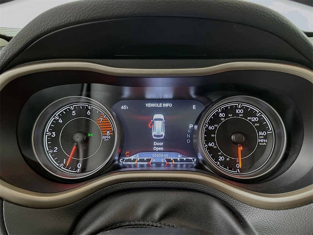 Used 2016 Jeep Cherokee Limited image 12