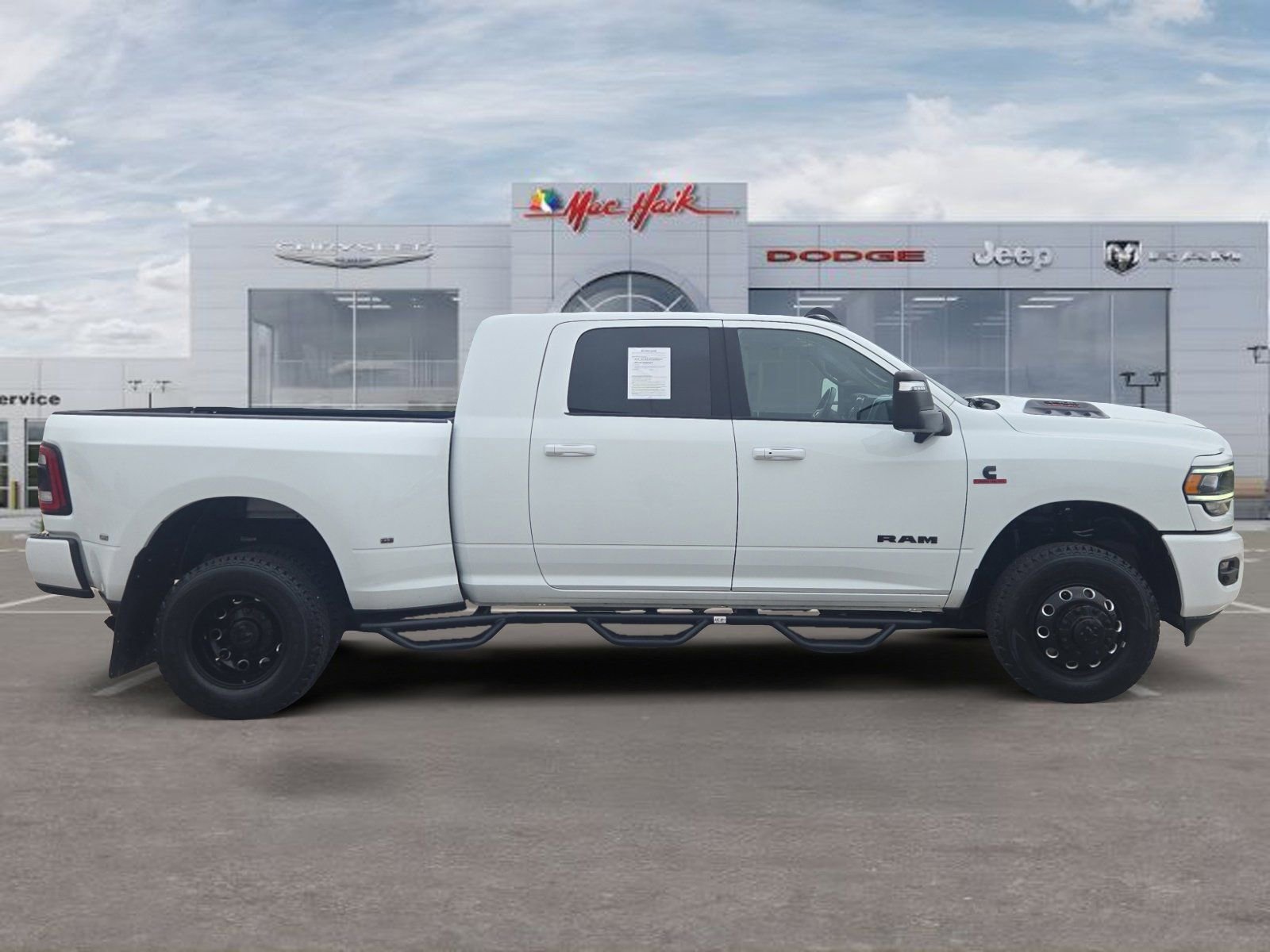 Used 2024 RAM 3500 Laramie w/ Night Edition AWD/4WD image 6