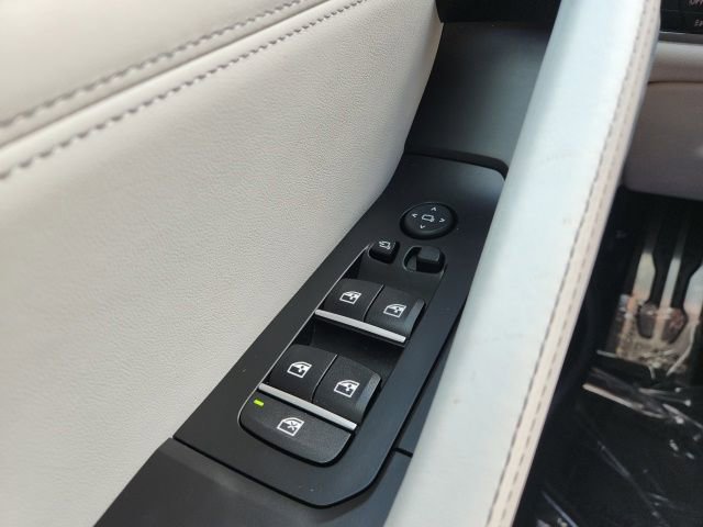 Used 2022 BMW X6 M image 45