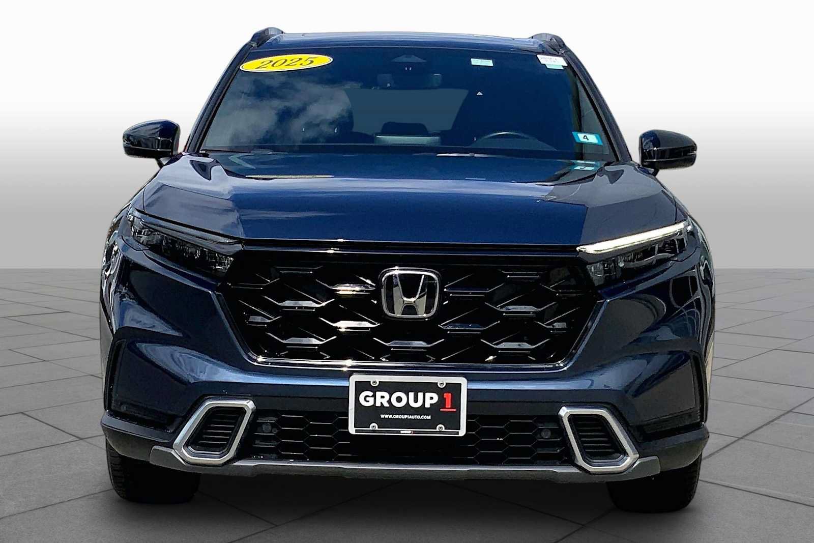 Used 2025 Honda CR-V Sport Touring image 4