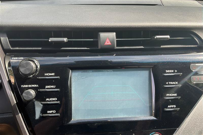 Used 2018 Toyota Camry LE FWD image 29