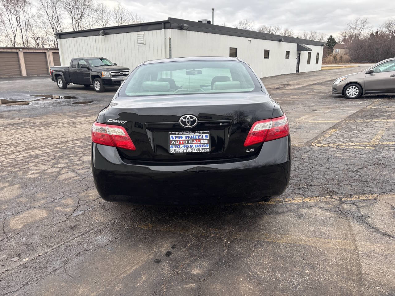 Used 2009 Toyota Camry LE FWD image 4