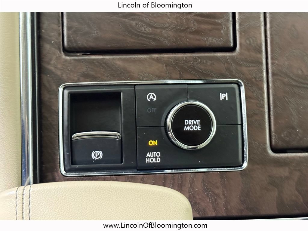 Certified 2024 Lincoln Navigator L Reserve AWD/4WD image 31