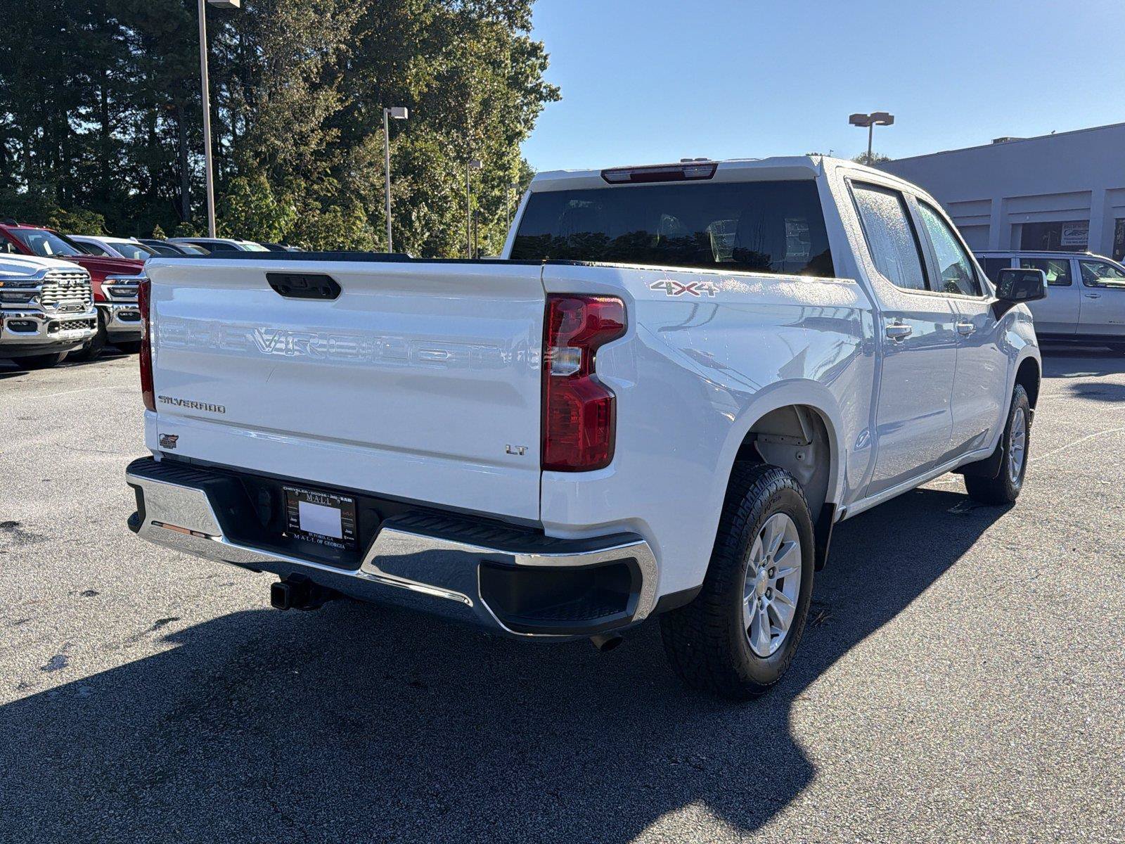 Used 2025 Chevrolet Silverado 1500 LT AWD/4WD image 5