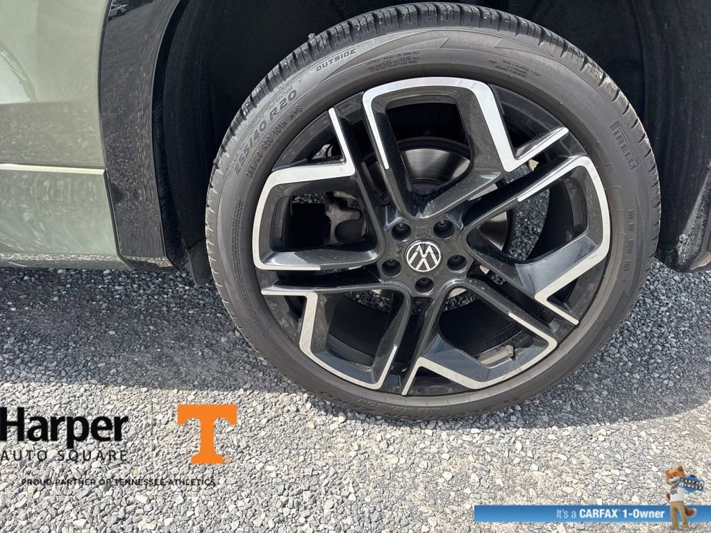 Used 2025 Volkswagen Tiguan SEL R-Line image 20
