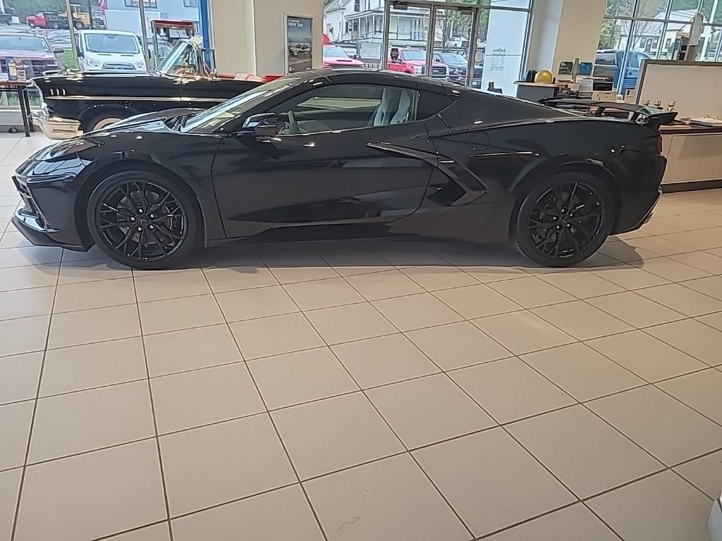 Certified 2025 Chevrolet Corvette Stingray Preferred Cpe w/ Z51 Performance Package image 2