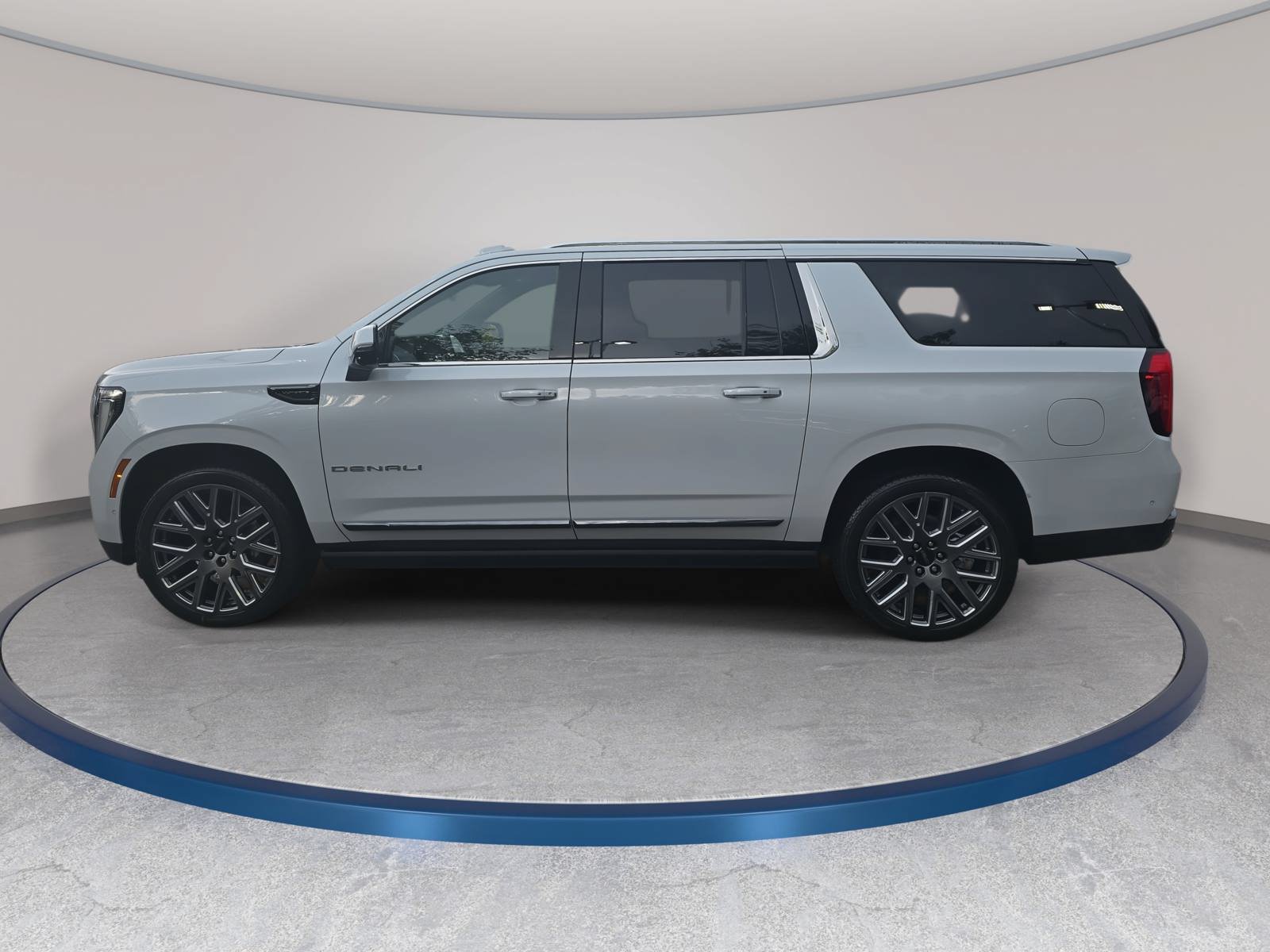 New 2026 GMC Yukon XL Denali Ultimate w/ LPO, Floor Liner Package AWD/4WD image 8