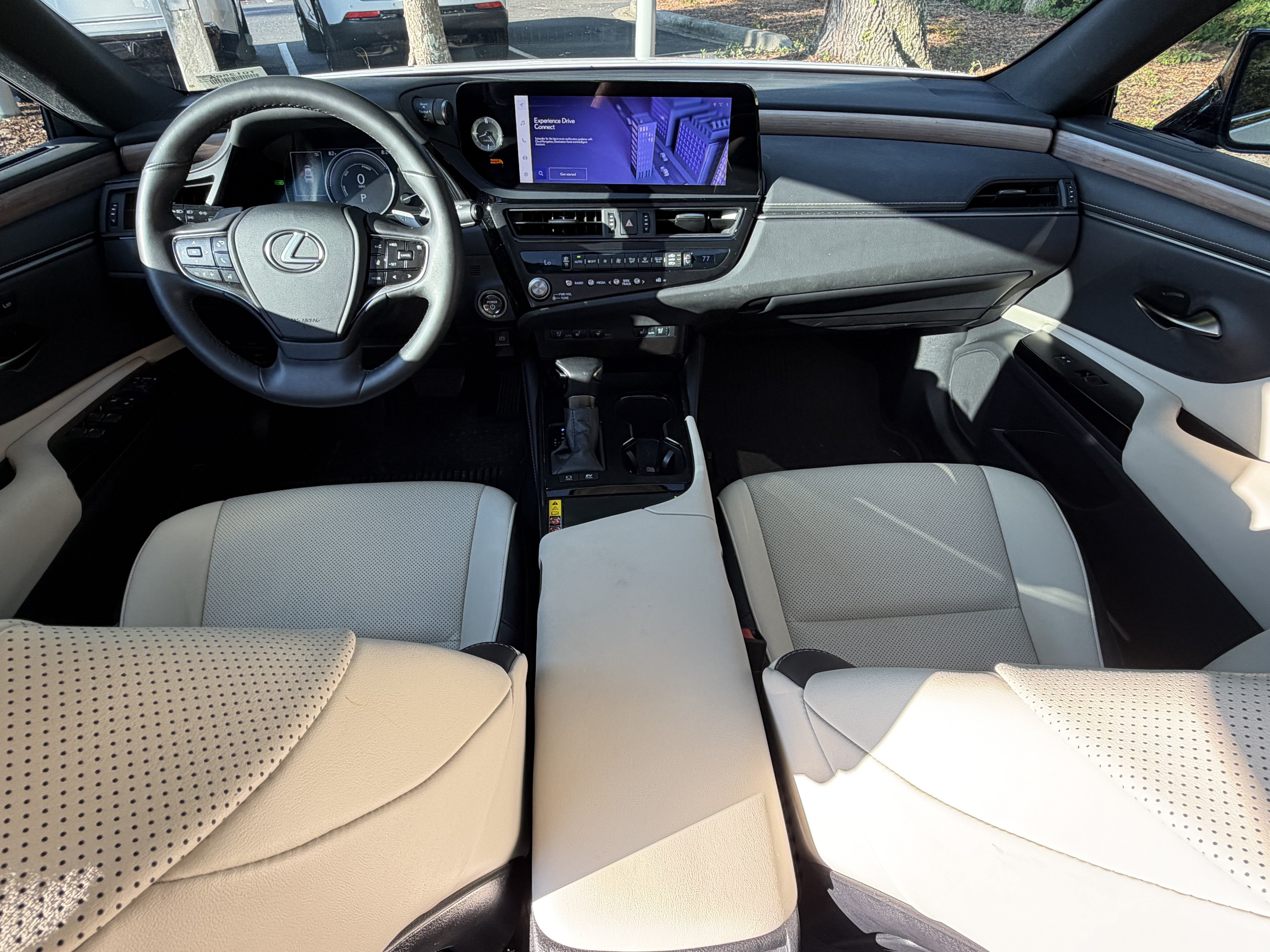 Used 2023 Lexus ES 300h w/ Premium Package FWD image 34