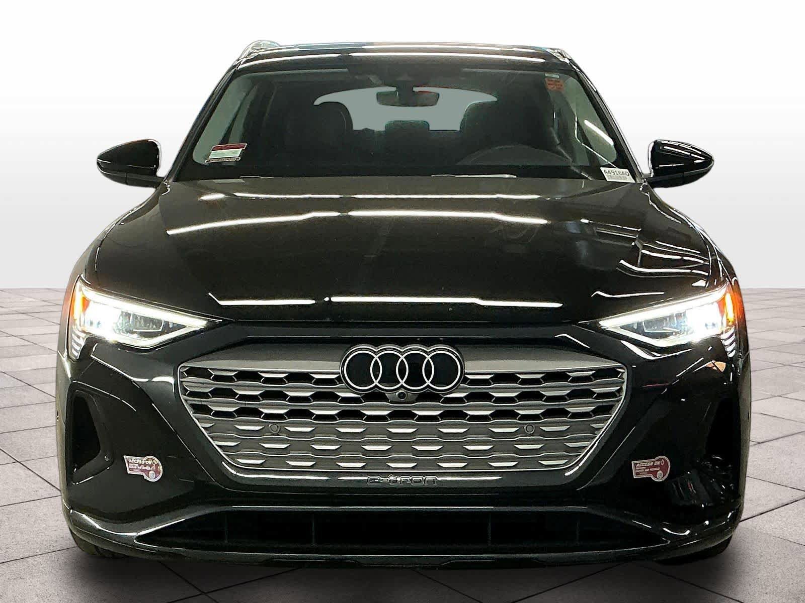 Certified 2024 Audi Q8 e-tron Premium Plus w/ Premium Plus Package AWD/4WD image 3