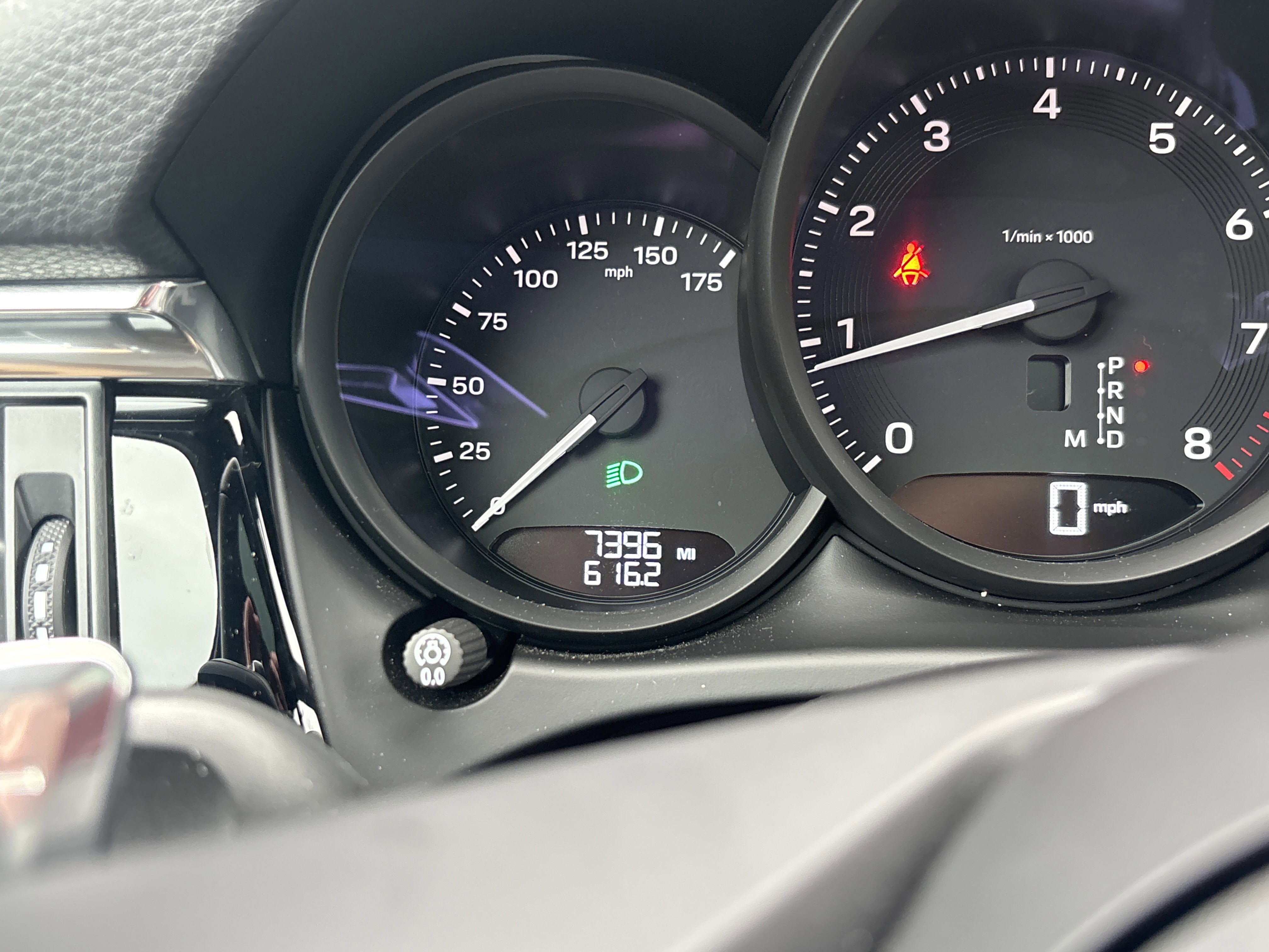 Certified 2025 Porsche Macan image 14