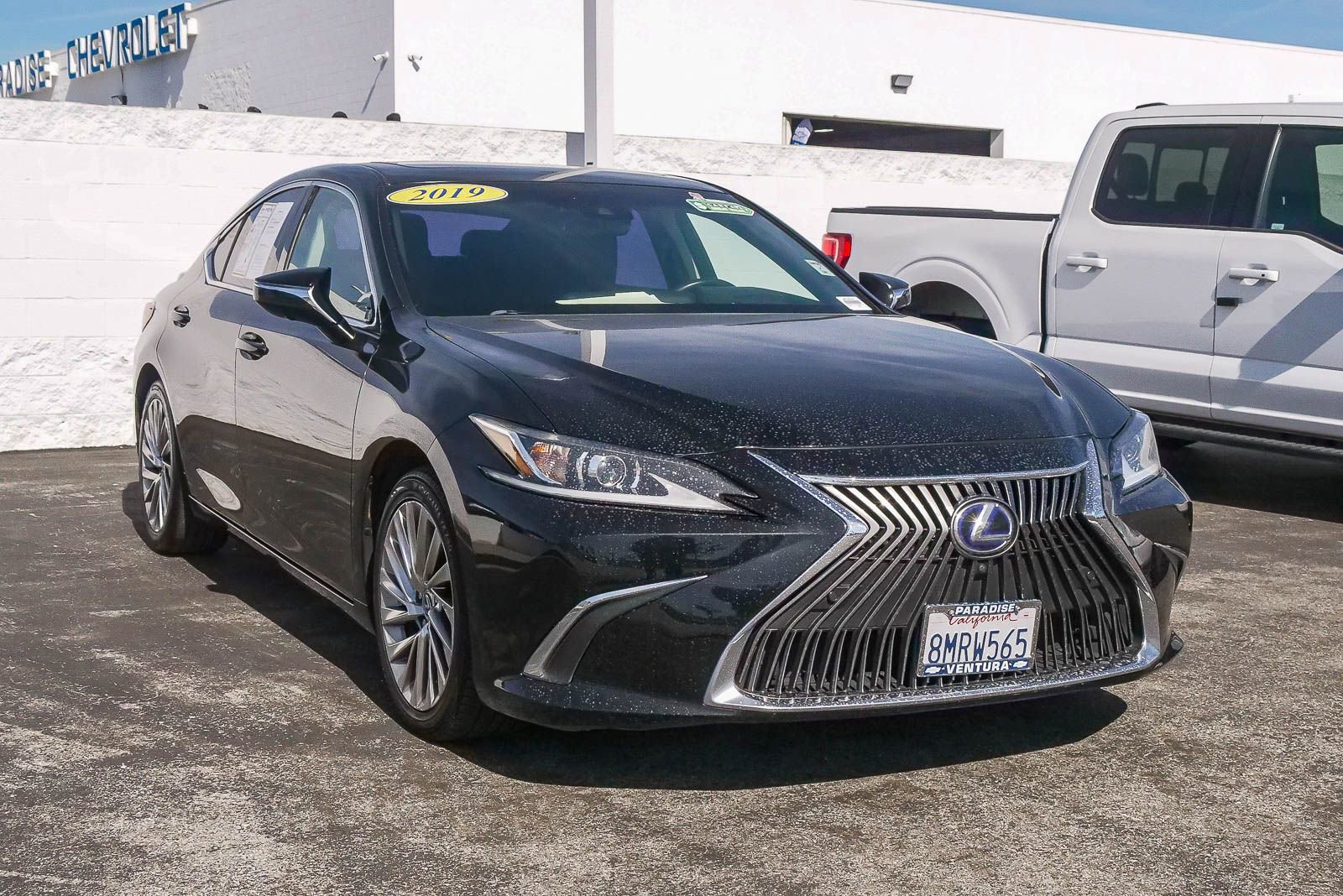 Used 2019 Lexus ES 300h w/ Accessory Package 2 image 3