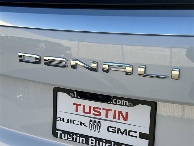 New 2026 GMC Yukon XL Denali w/ Denali Reserve Package image 31