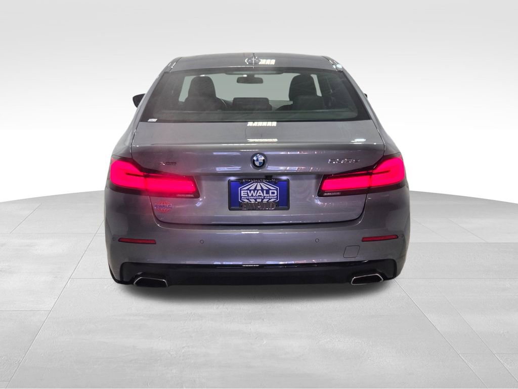 Used 2023 BMW 530e xDrive w/ Premium Package AWD/4WD image 21