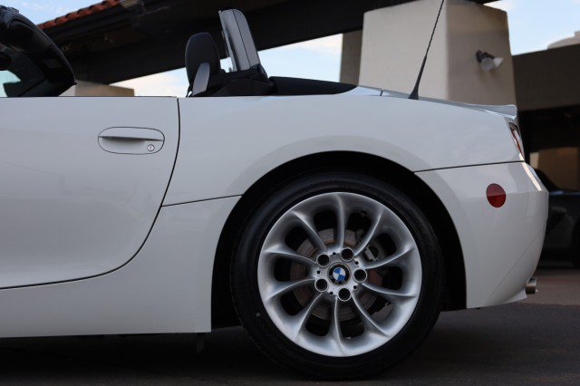 Used 2004 BMW Z4 2.5i RWD image 48
