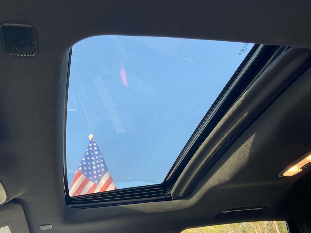 Used 2023 Chevrolet Colorado Z71 w/ Z71 Convenience Package 2 image 17