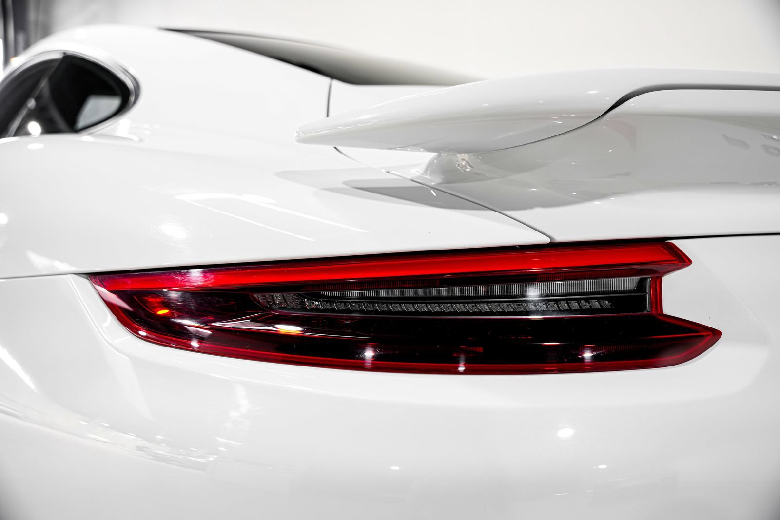 Used 2018 Porsche 911 Turbo S AWD/4WD image 37