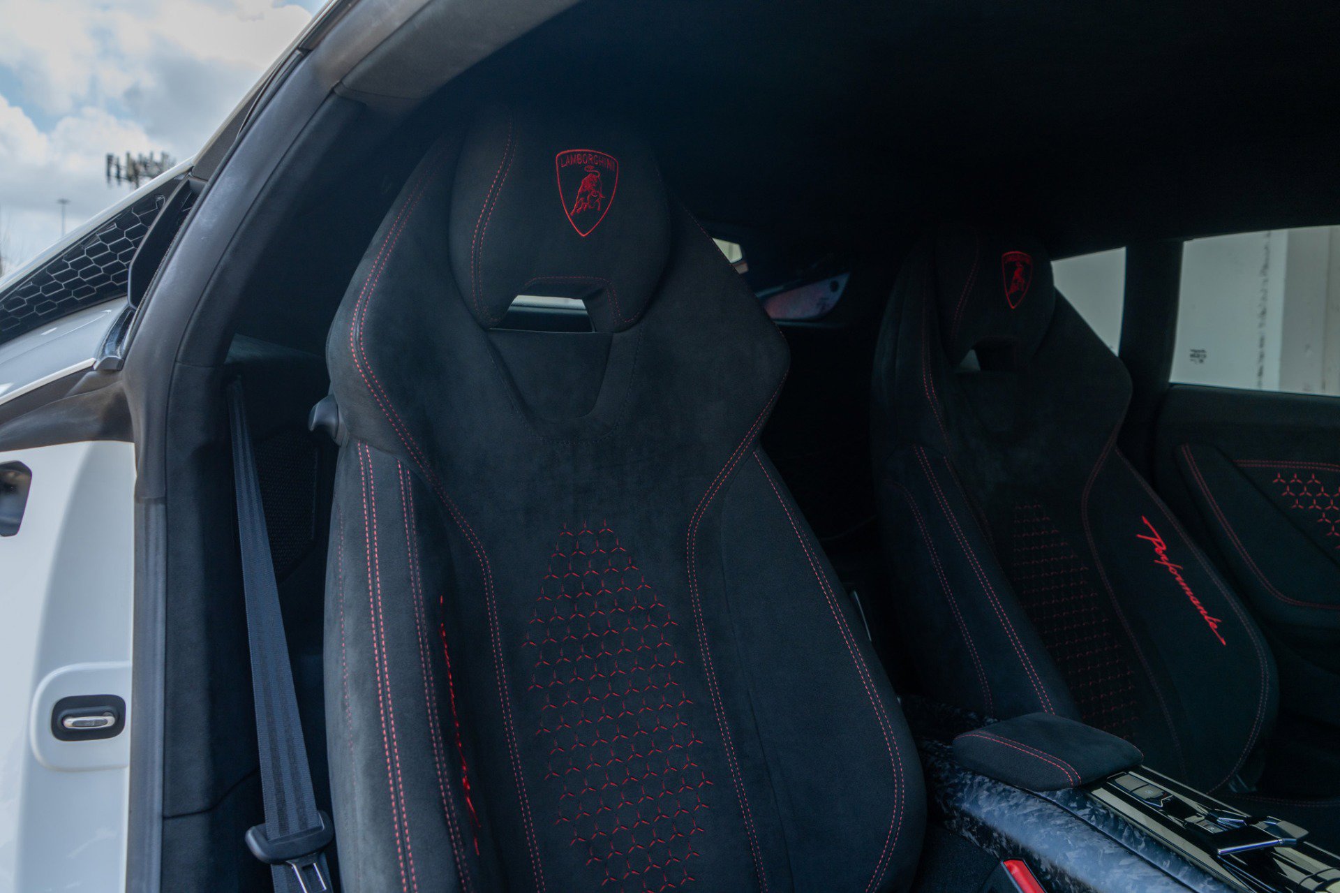 Used 2018 Lamborghini Huracan Performante image 28