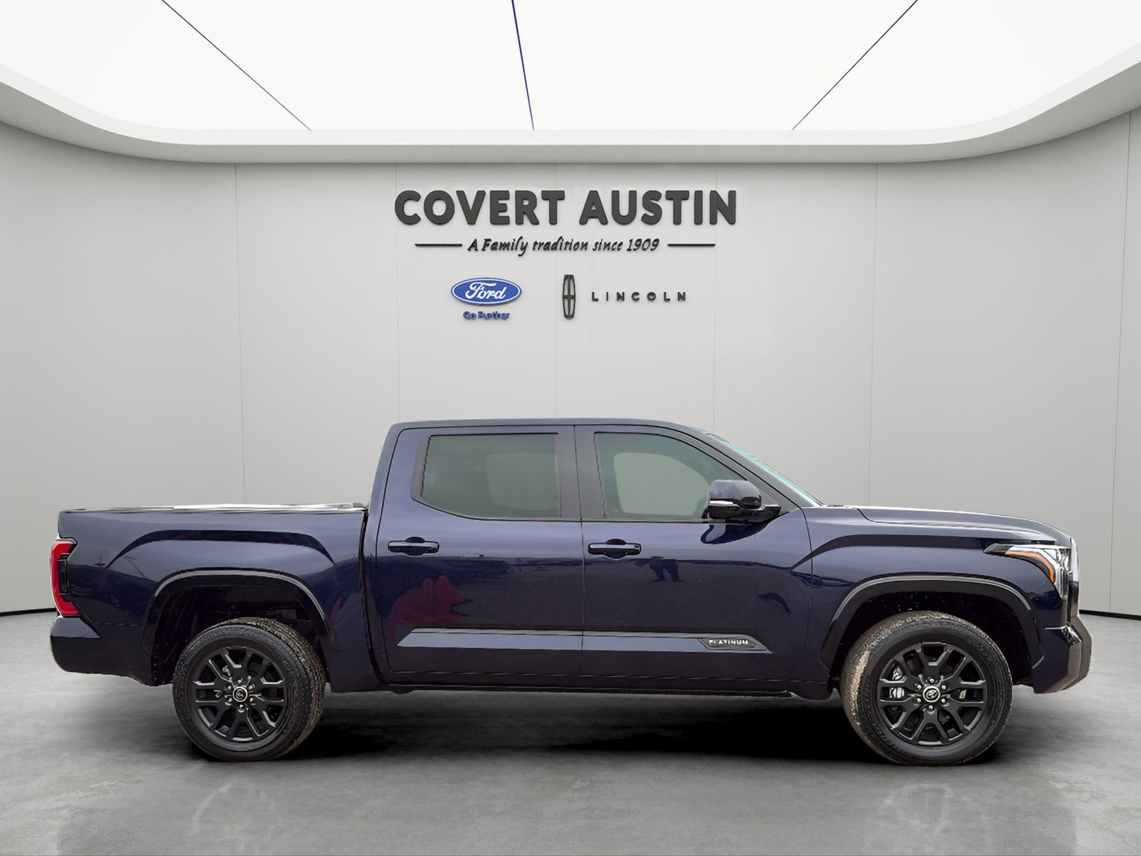 Used 2023 Toyota Tundra Platinum AWD/4WD image 5