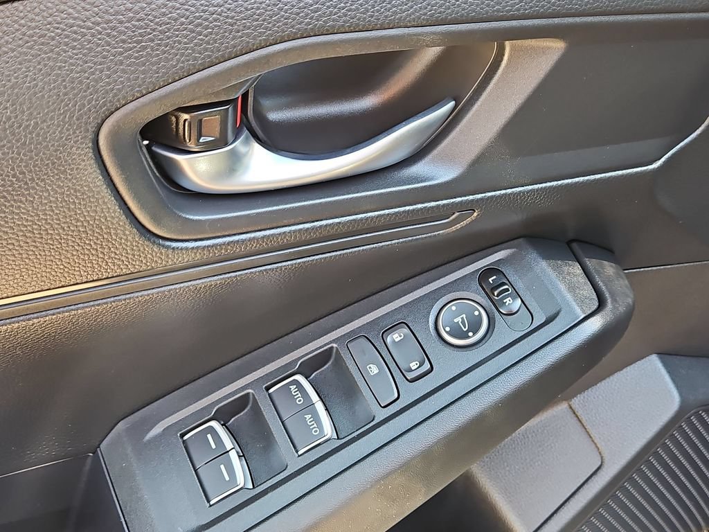 Used 2025 Honda Accord LX image 13