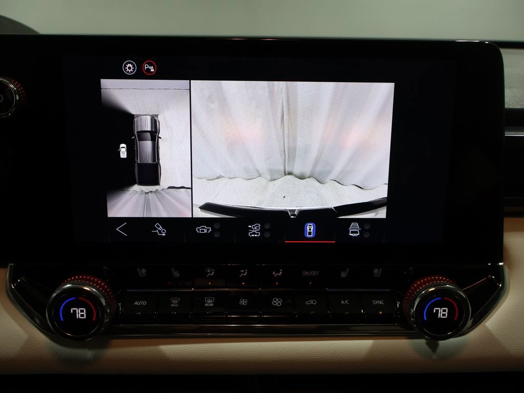 Used 2025 GMC Canyon AT4 w/ AT4X Package image 29