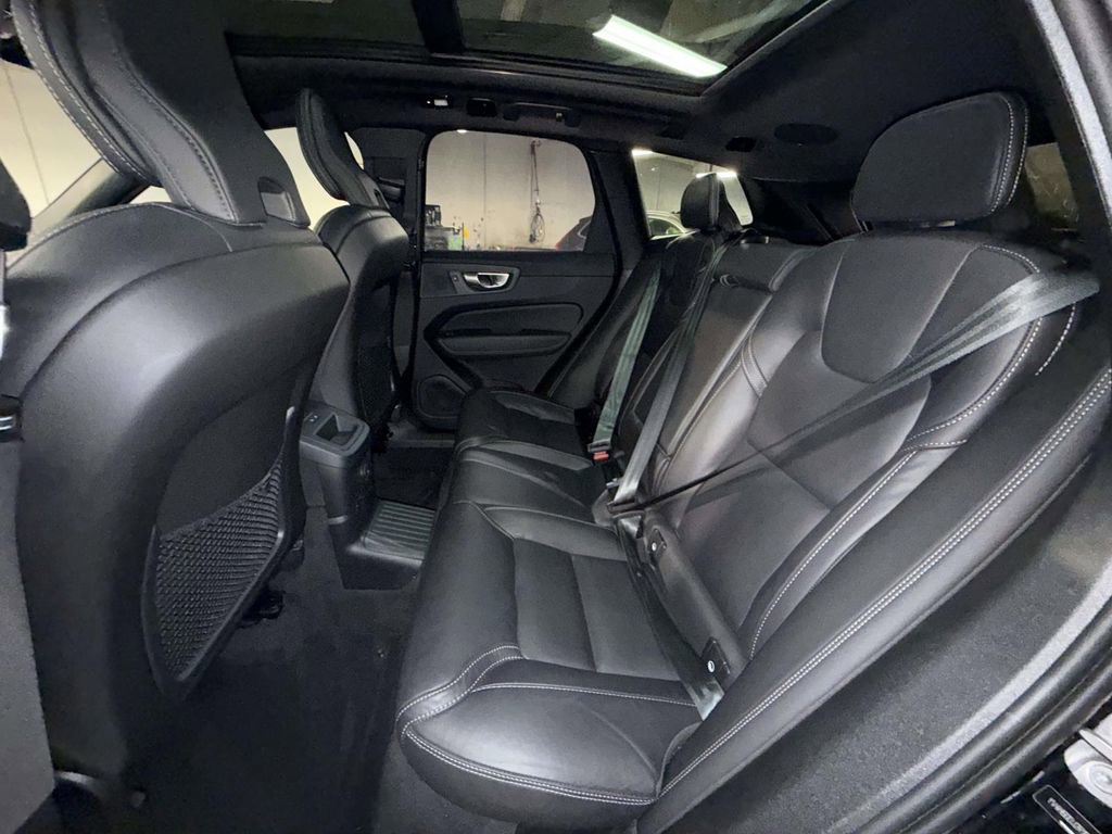 Used 2024 Volvo XC60 T8 Ultimate w/ Climate Package image 19