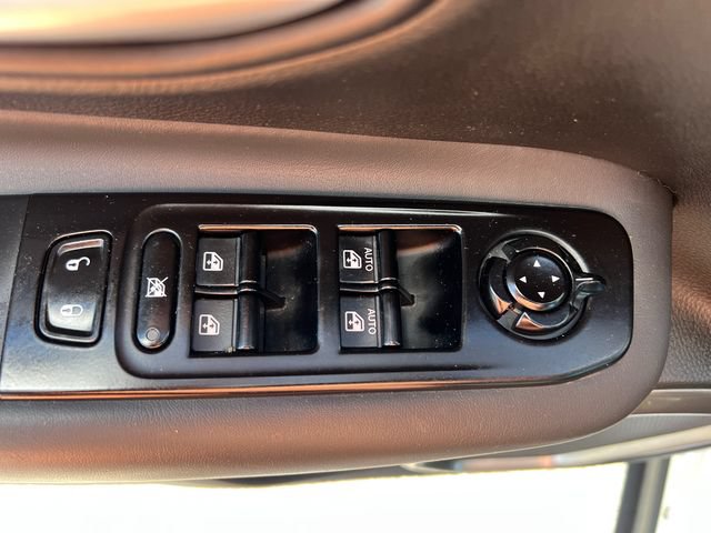 Used 2022 Jeep Renegade Latitude AWD/4WD image 12