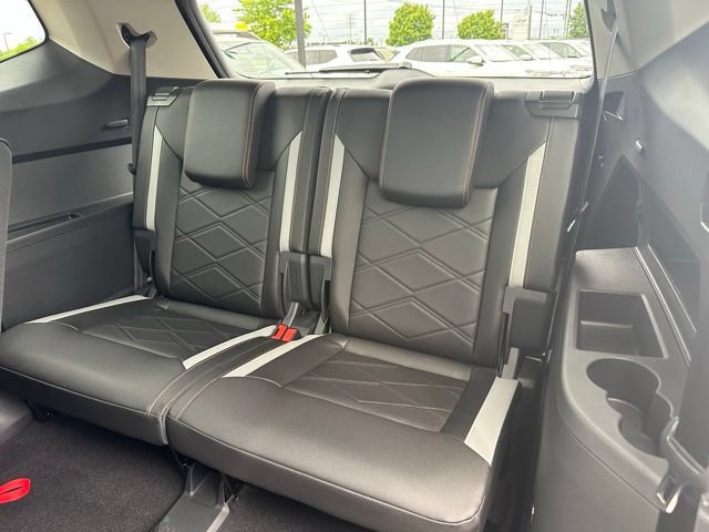 Certified 2025 Volkswagen Atlas Peak Edition SE AWD/4WD image 33