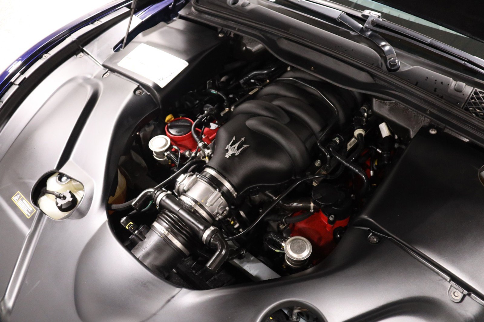 Used 2014 Maserati GranTurismo Sport RWD image 16