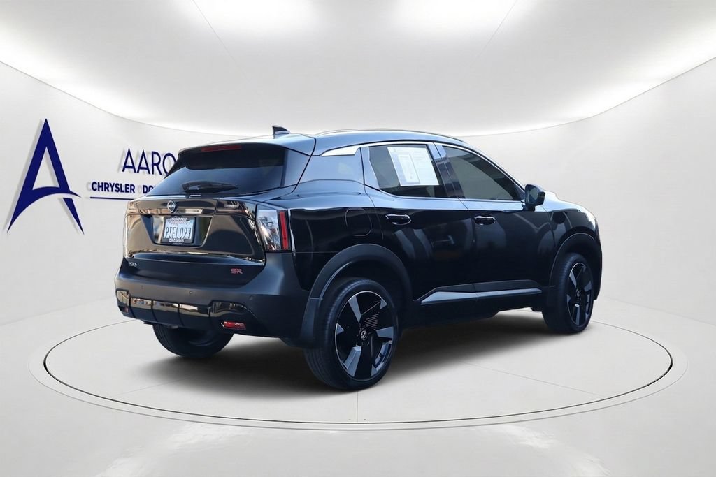 Used 2025 Nissan Kicks SR FWD image 7