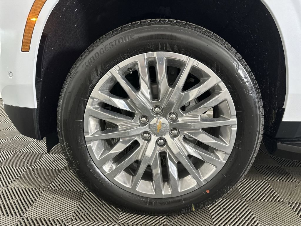 New 2026 Chevrolet Suburban Premier image 33